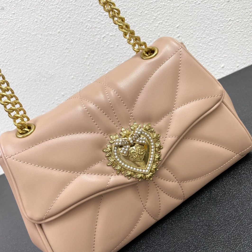 Dolce & Gabbana AAA Quality Shoulder Bags For Women Breathable 9301