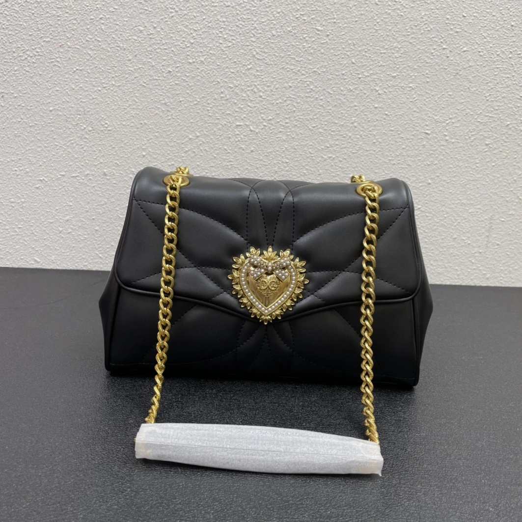 Dolce & Gabbana AAA Quality Shoulder Bags For Women WellDesigned 8454
