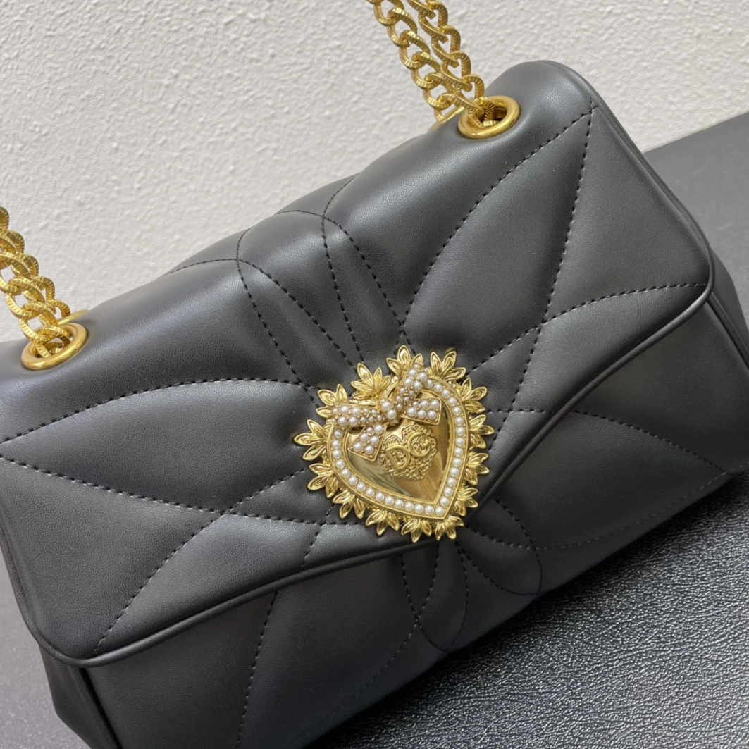 Dolce & Gabbana AAA Quality Shoulder Bags For Women WellDesigned 8454