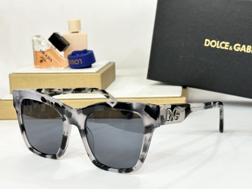 Dolce & Gabbana AAA Quality Sunglasses DailyWear 8180