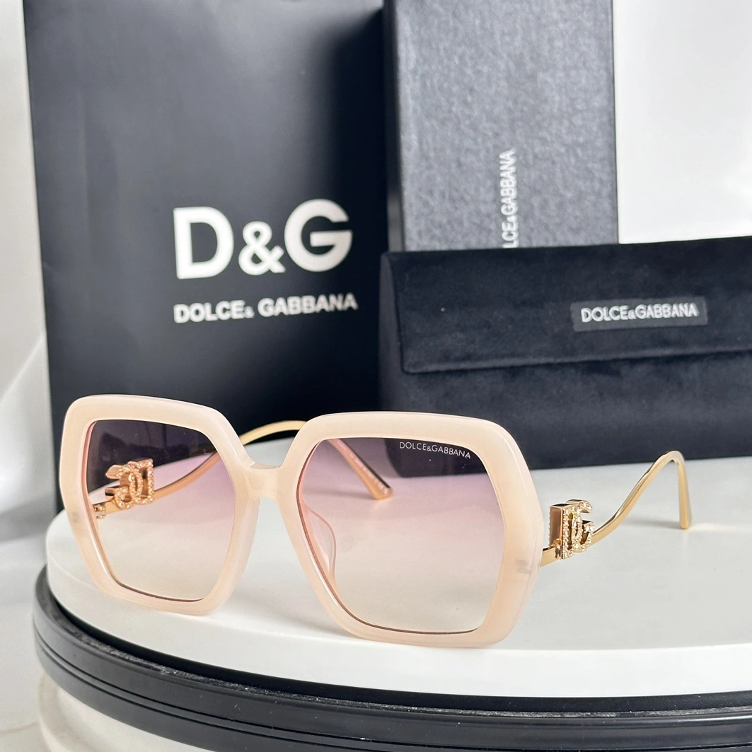 Dolce & Gabbana AAA Quality Sunglasses Durable 8458