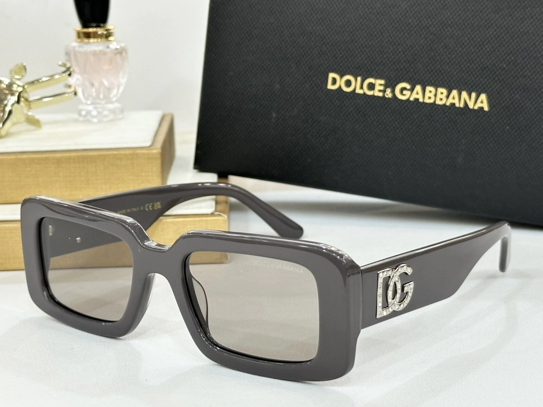 Dolce & Gabbana AAA Quality Sunglasses EasyMatch 8085