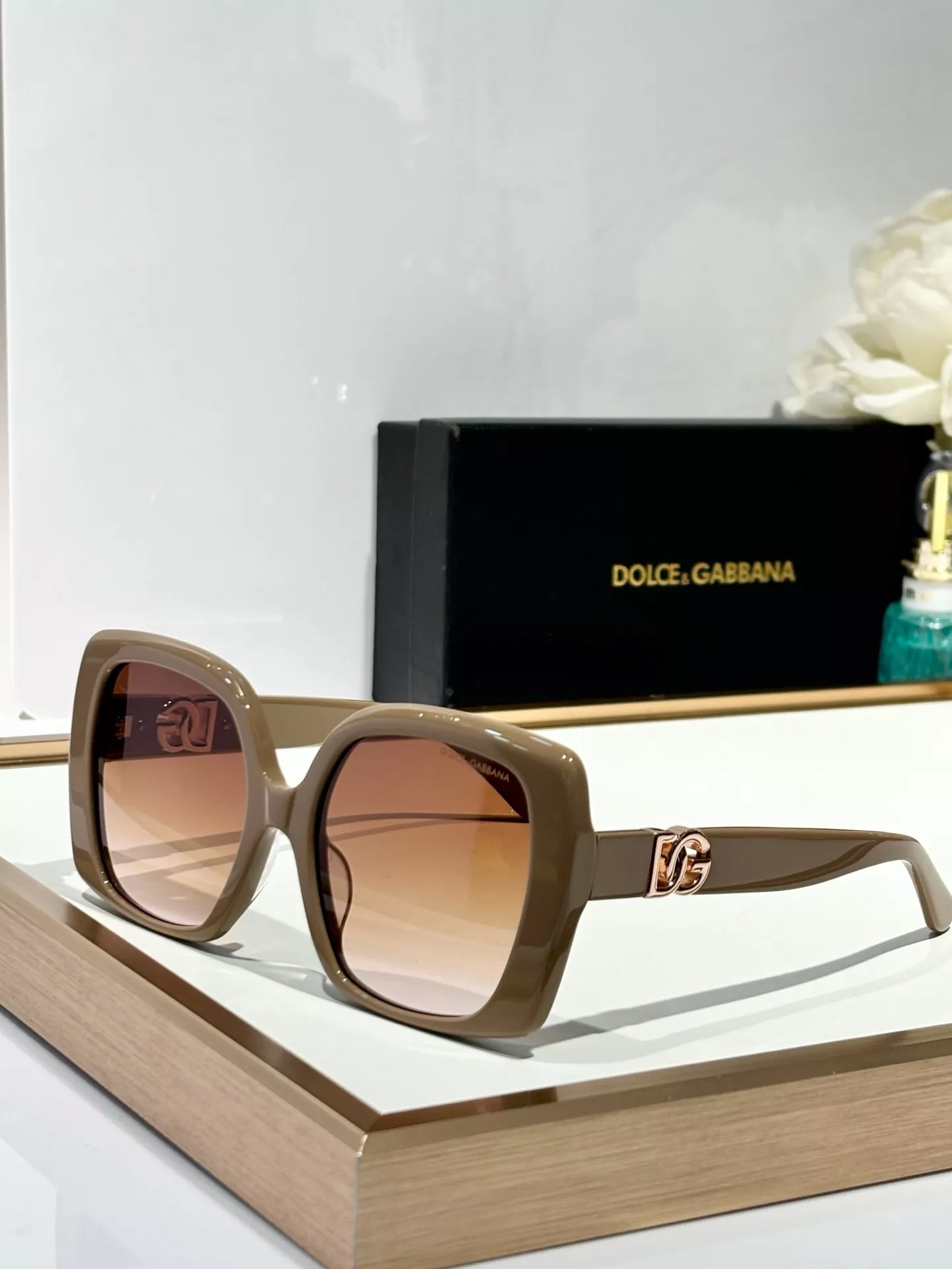 Dolce & Gabbana AAA Quality Sunglasses Minimalist 631