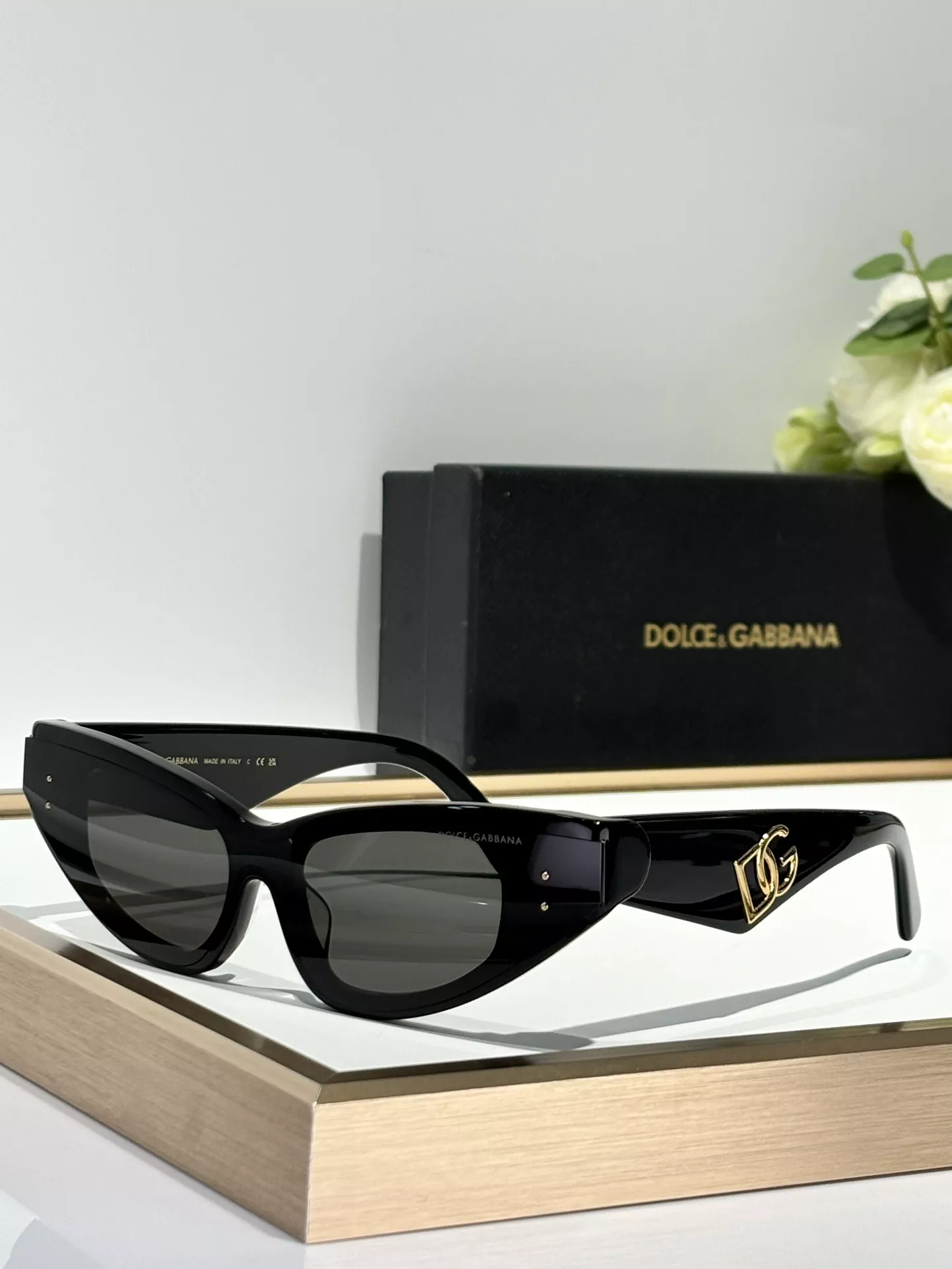 Dolce & Gabbana AAA Quality Sunglasses Sleek 4312