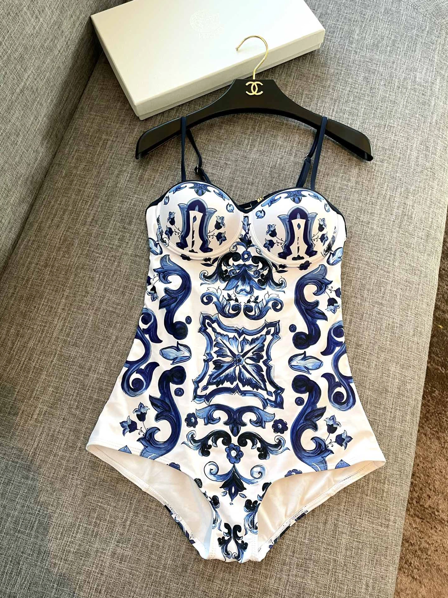 Dolce & Gabbana Bathing Suits Sleeveless For Women Trendsetting 3523