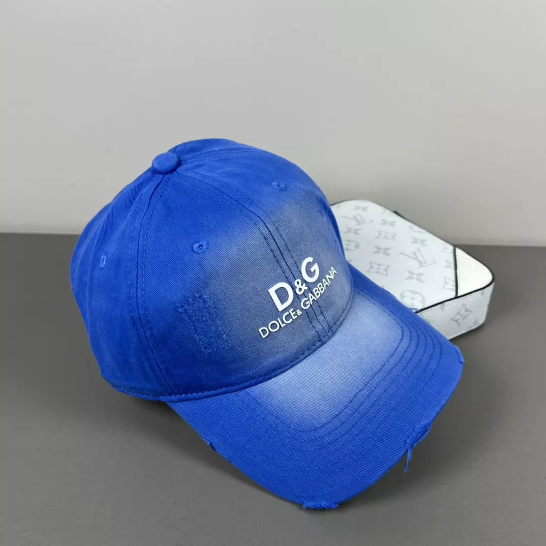 Dolce & Gabbana Caps EyeCatching 6234