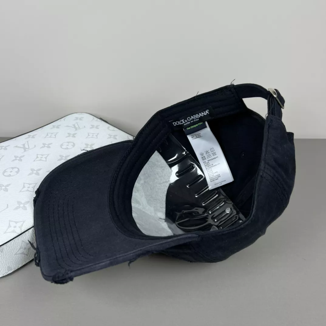 Dolce & Gabbana Caps Fashionable 7260