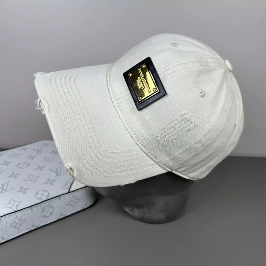 Dolce & Gabbana Caps Lightweight 5262