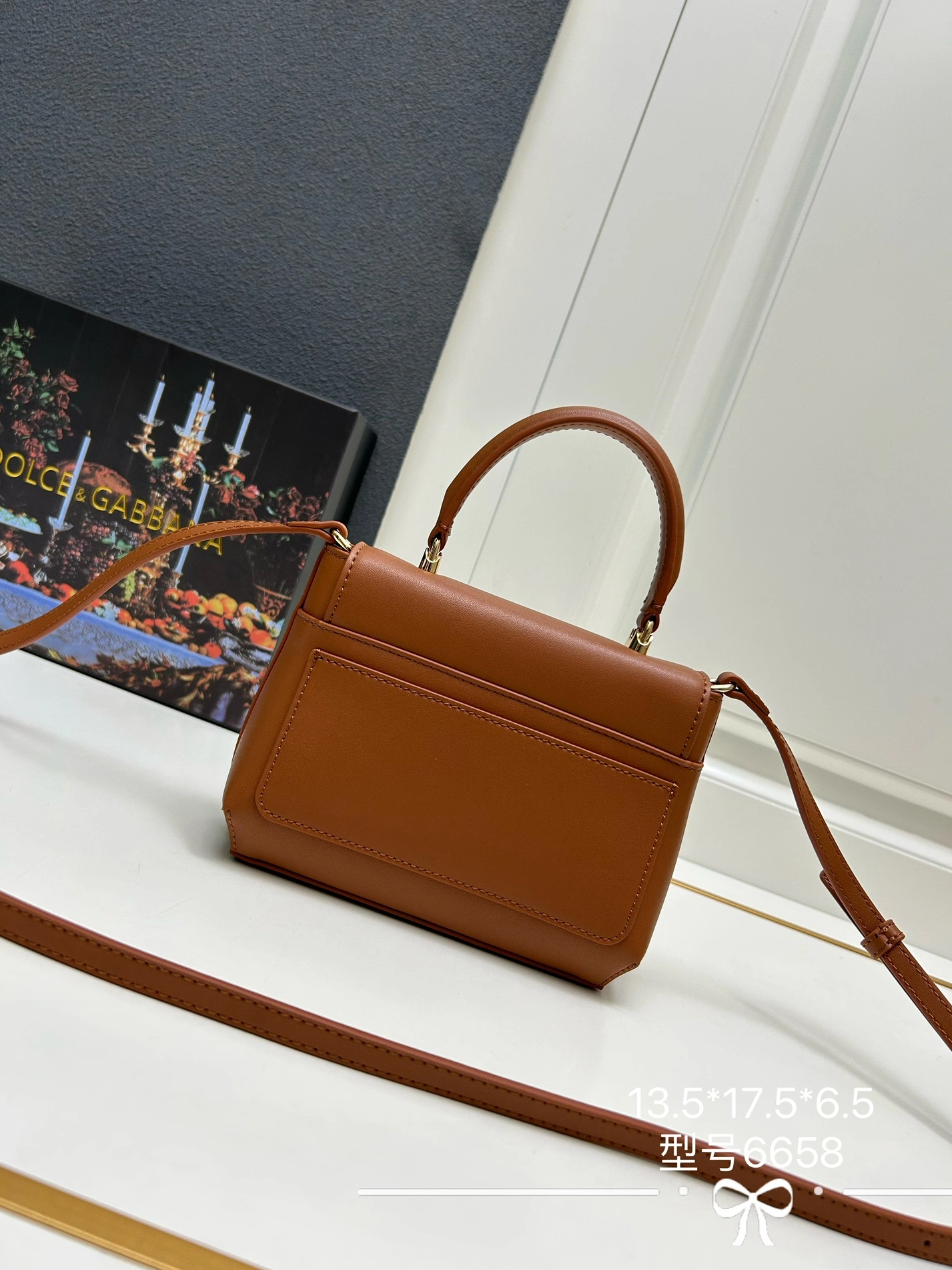Dolce & Gabbana D&G AAA Quality Messenger Bags For Women Bright 1665