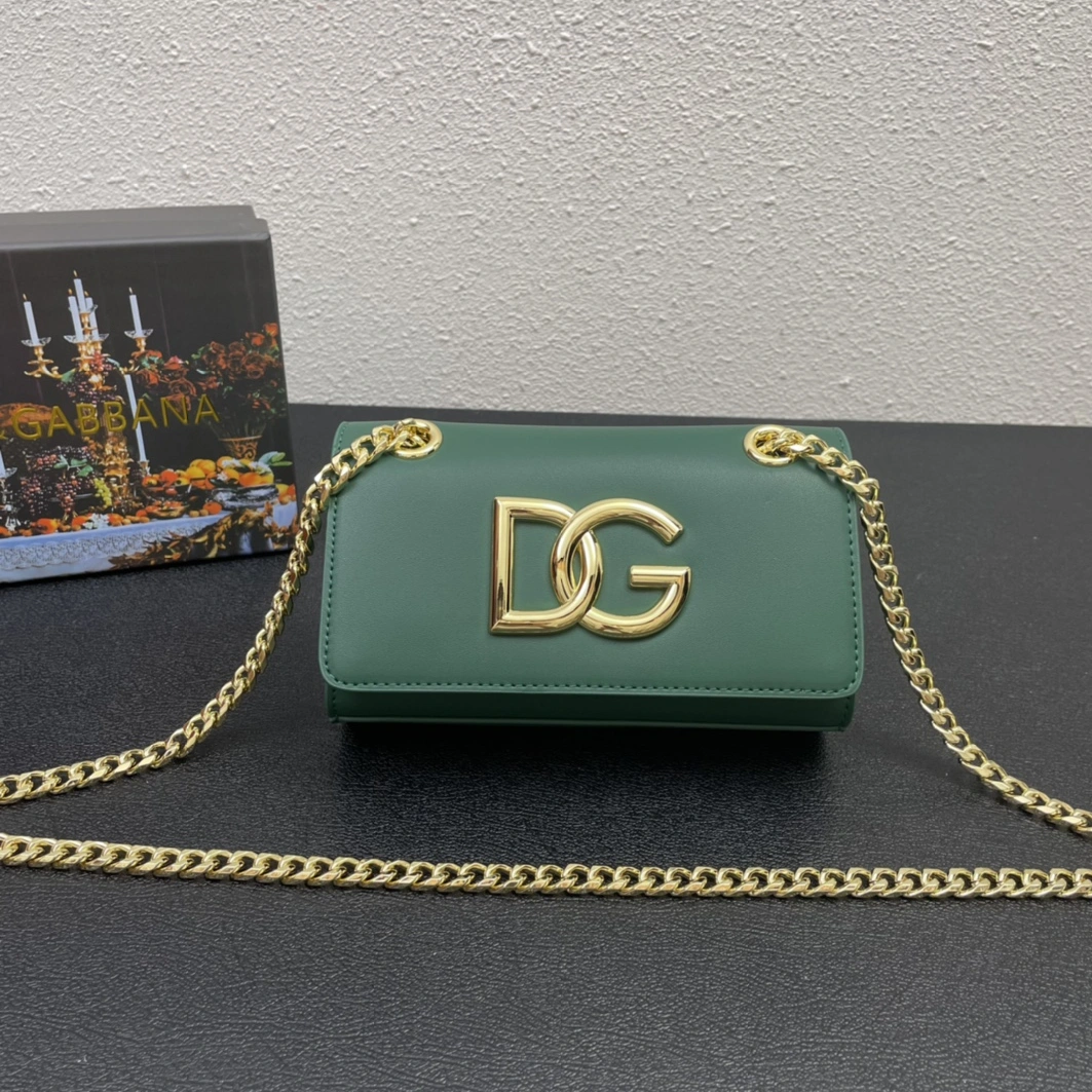 Dolce & Gabbana D&G AAA Quality Messenger Bags For Women Comfortable 7438