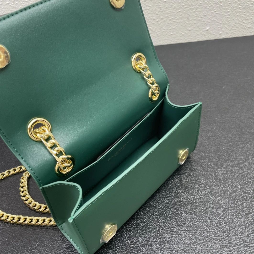 Dolce & Gabbana D&G AAA Quality Messenger Bags For Women Comfortable 7438