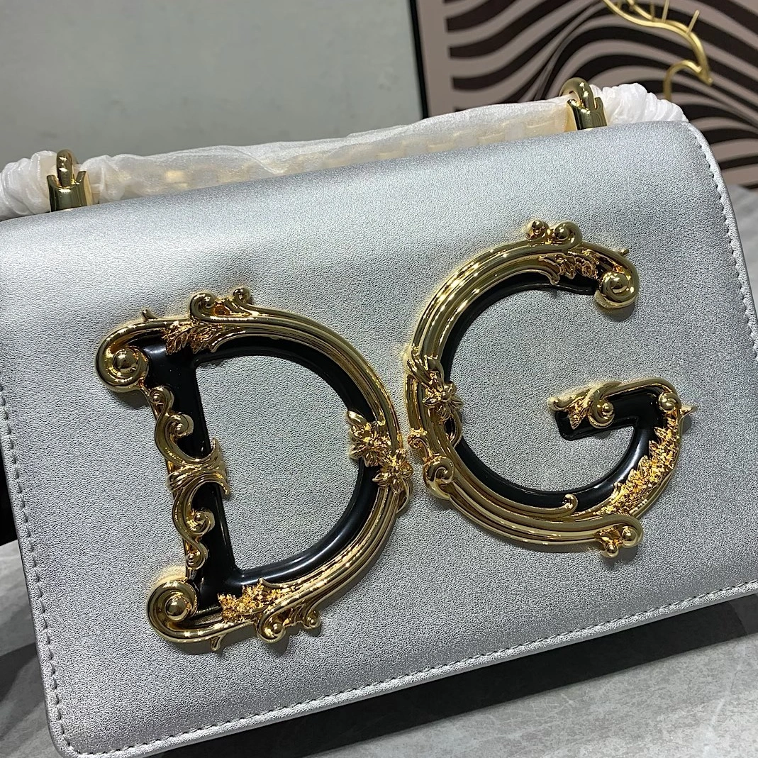 Dolce & Gabbana D&G AAA Quality Messenger Bags For Women Compact 6175