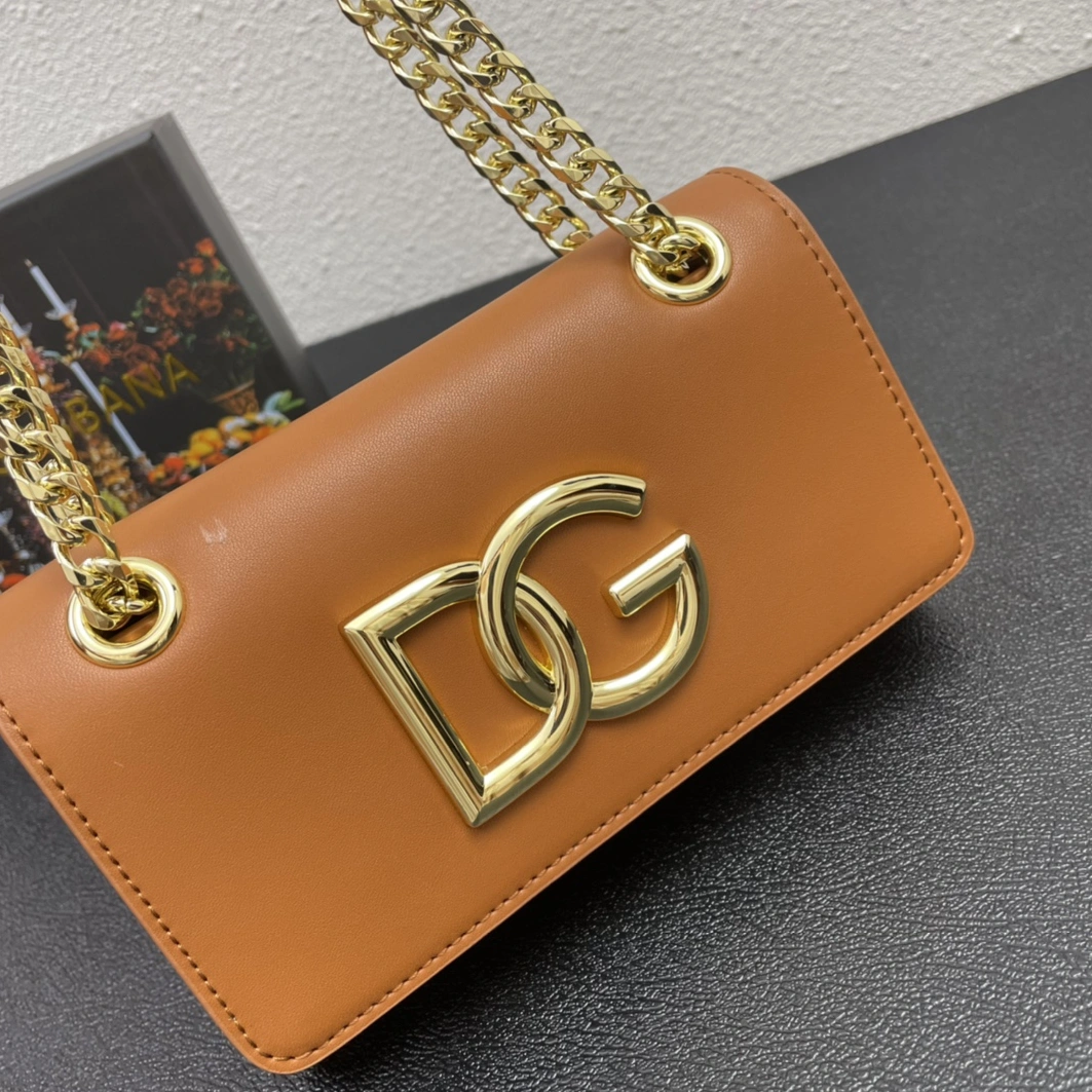 Dolce & Gabbana D&G AAA Quality Messenger Bags For Women Efficient 3413