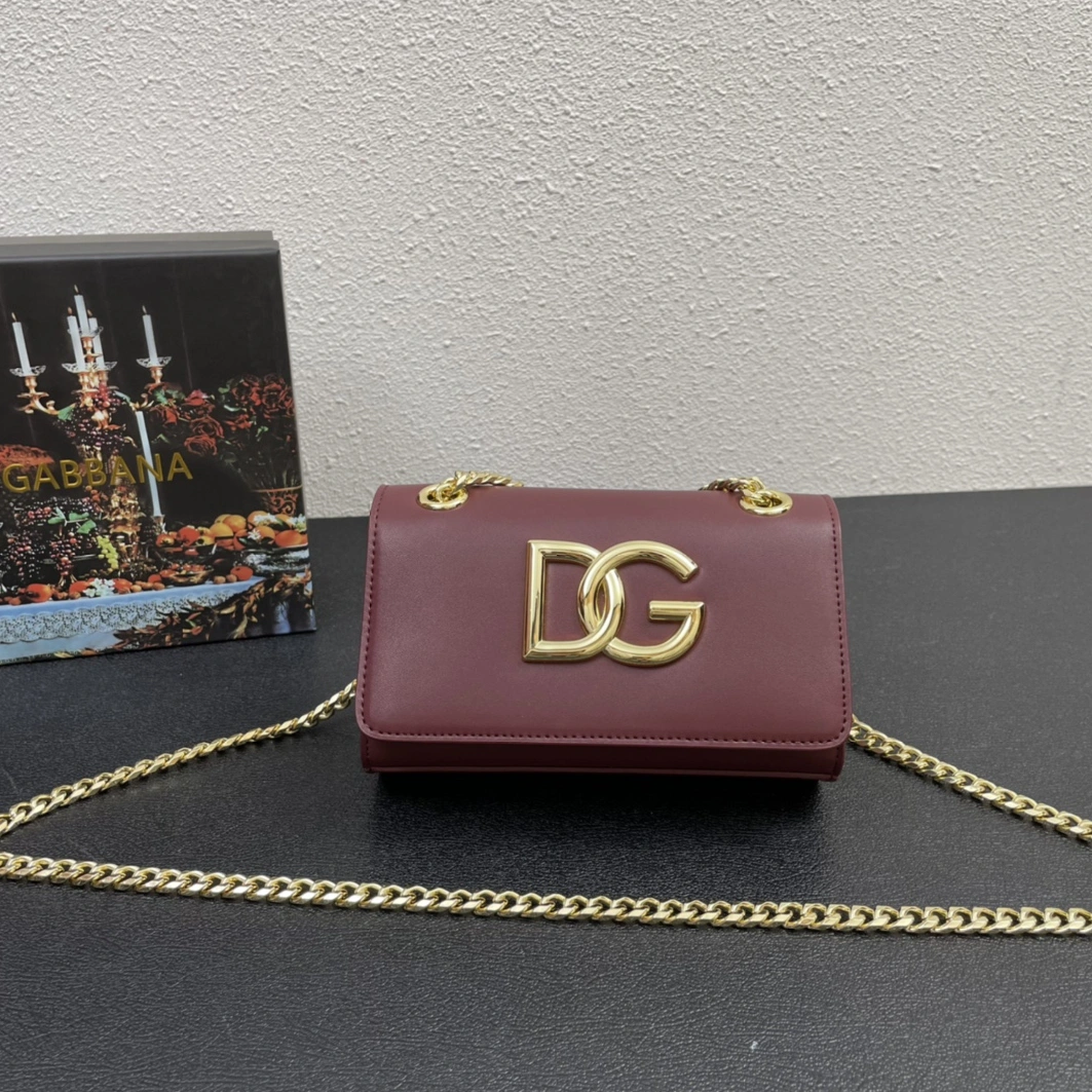 Dolce & Gabbana D&G AAA Quality Messenger Bags For Women Flexible 8130