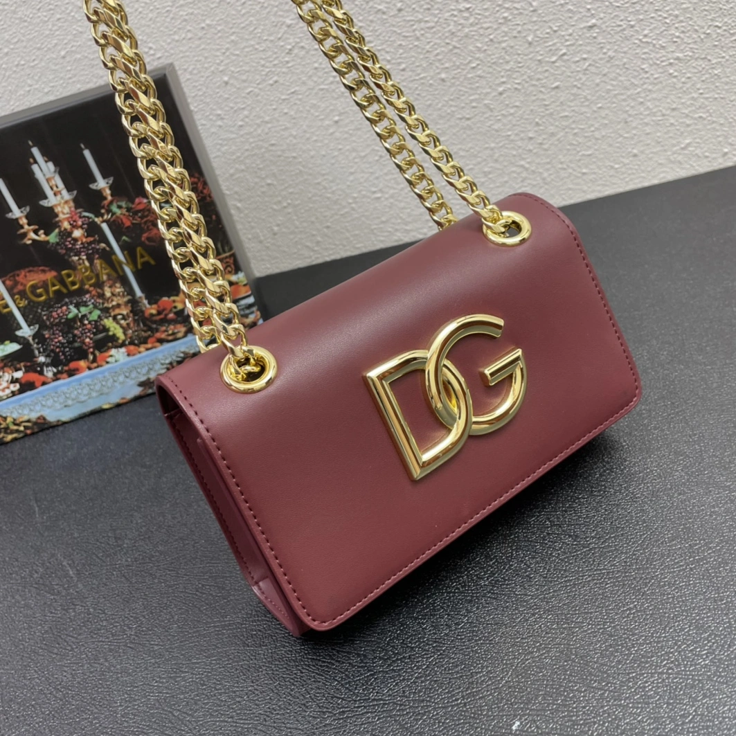 Dolce & Gabbana D&G AAA Quality Messenger Bags For Women Flexible 8130