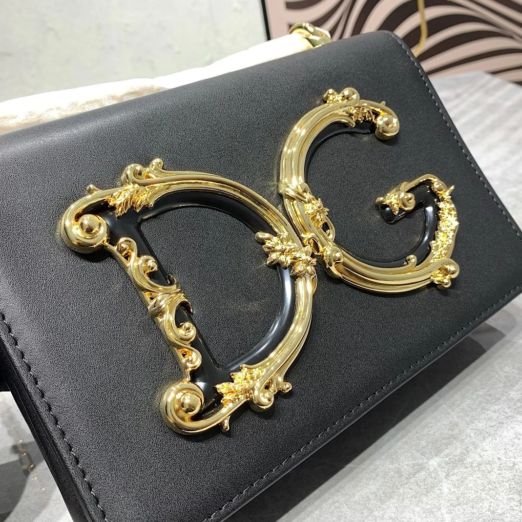 Dolce & Gabbana D&G AAA Quality Messenger Bags For Women Functional 3271