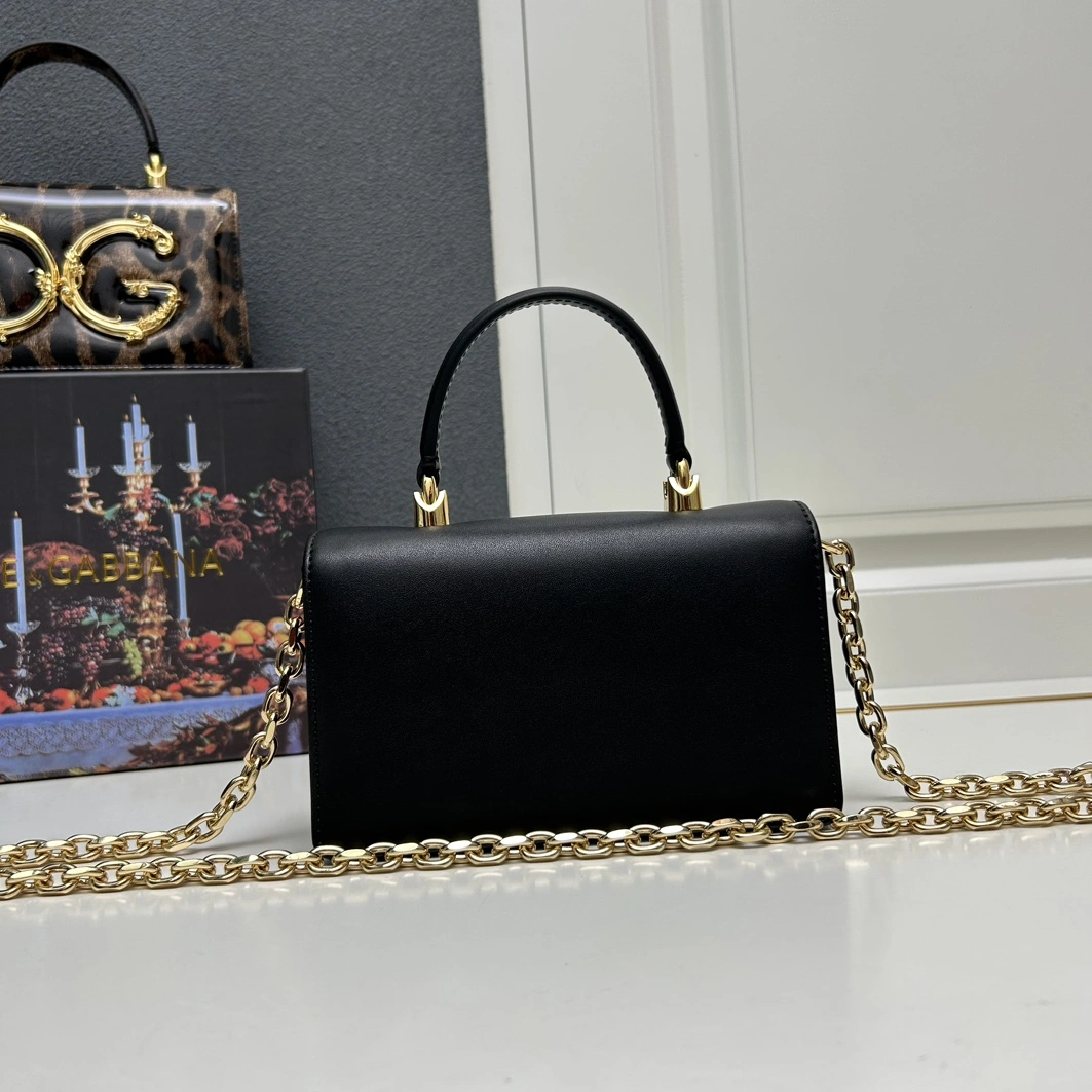Dolce & Gabbana D&G AAA Quality Messenger Bags For Women NewStyle 8843