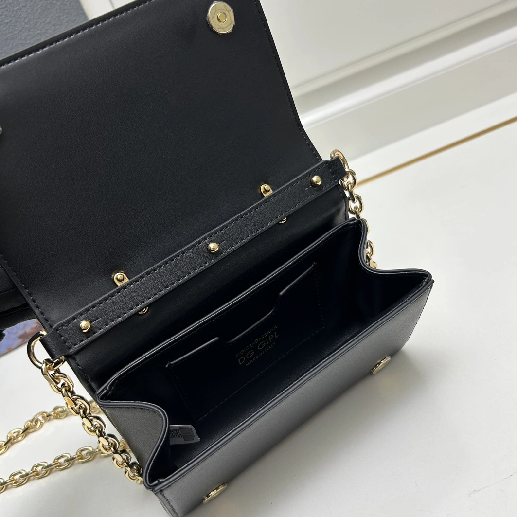 Dolce & Gabbana D&G AAA Quality Messenger Bags For Women NewStyle 8843