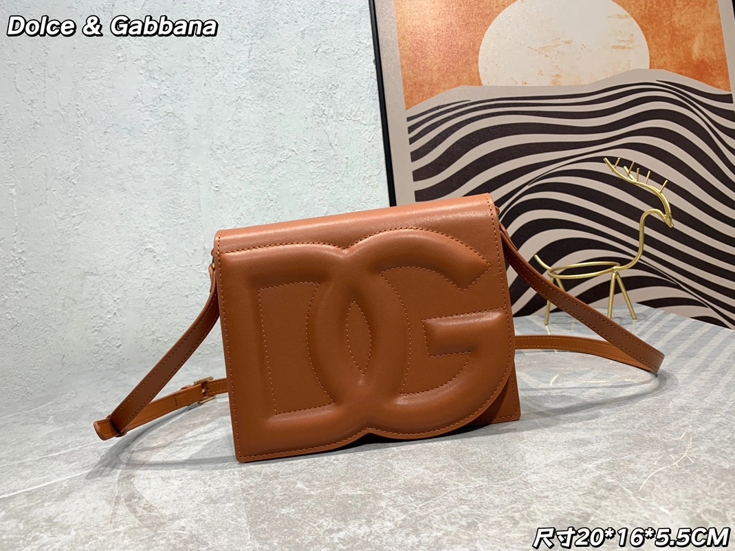 Dolce & Gabbana D&G AAA Quality Messenger Bags For Women Popular 4301