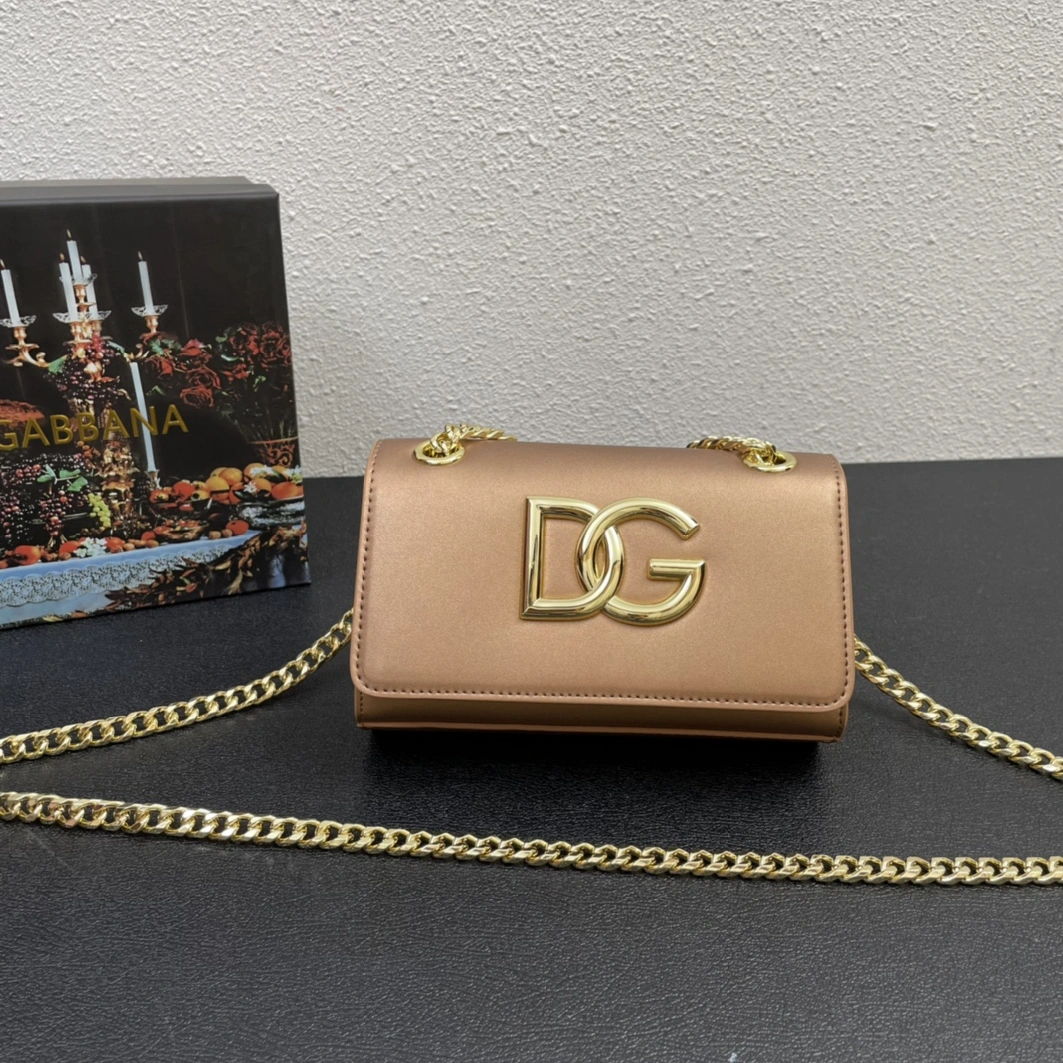 Dolce & Gabbana D&G AAA Quality Messenger Bags For Women Popular 9218