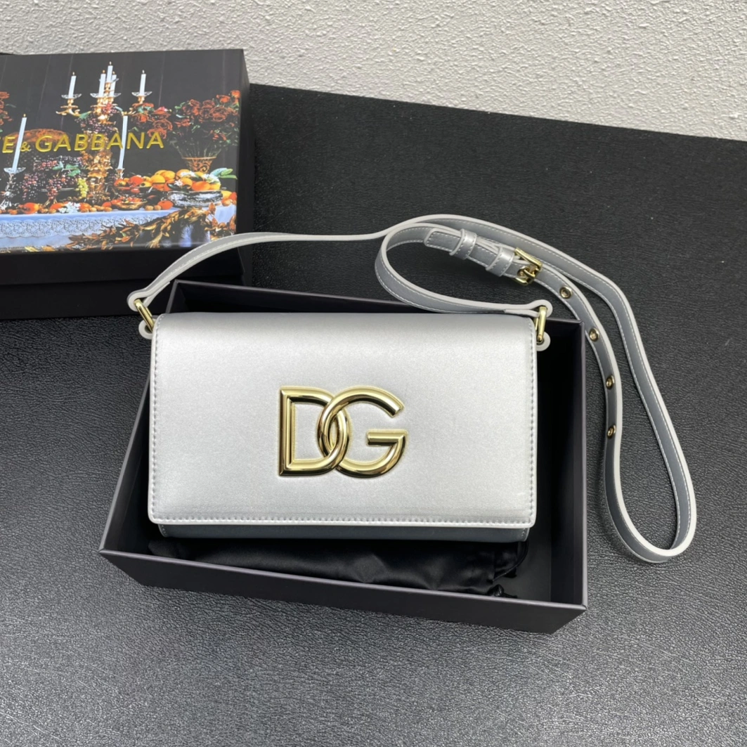 Dolce & Gabbana D&G AAA Quality Messenger Bags For Women Practical 1713