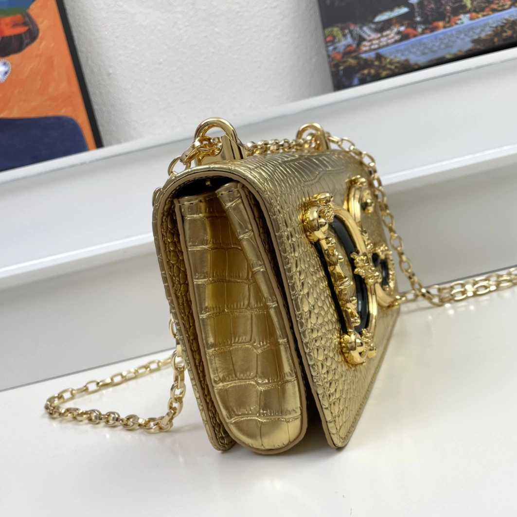 Dolce & Gabbana D&G AAA Quality Messenger Bags For Women Sophisticated 6754