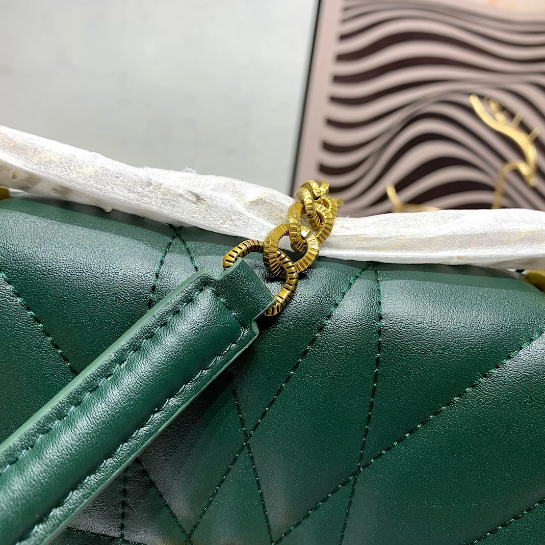 Dolce & Gabbana D&G AAA Quality Messenger Bags For Women StreetReady 9404