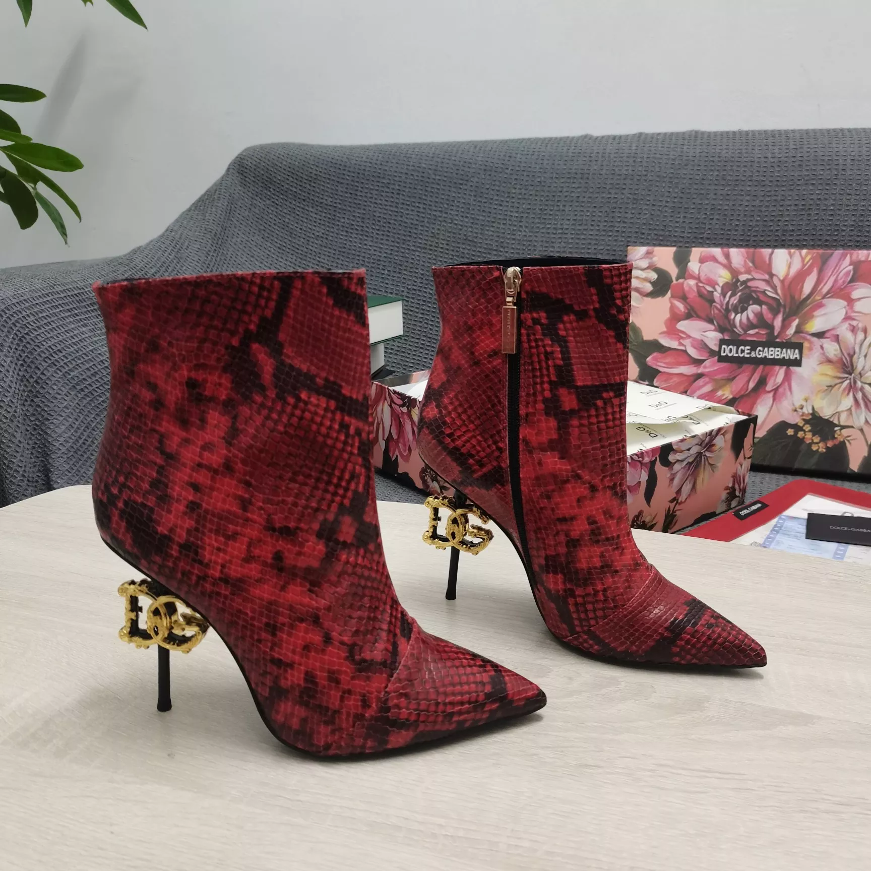 Dolce & Gabbana D&G Boots For Women EasyMatch 7351