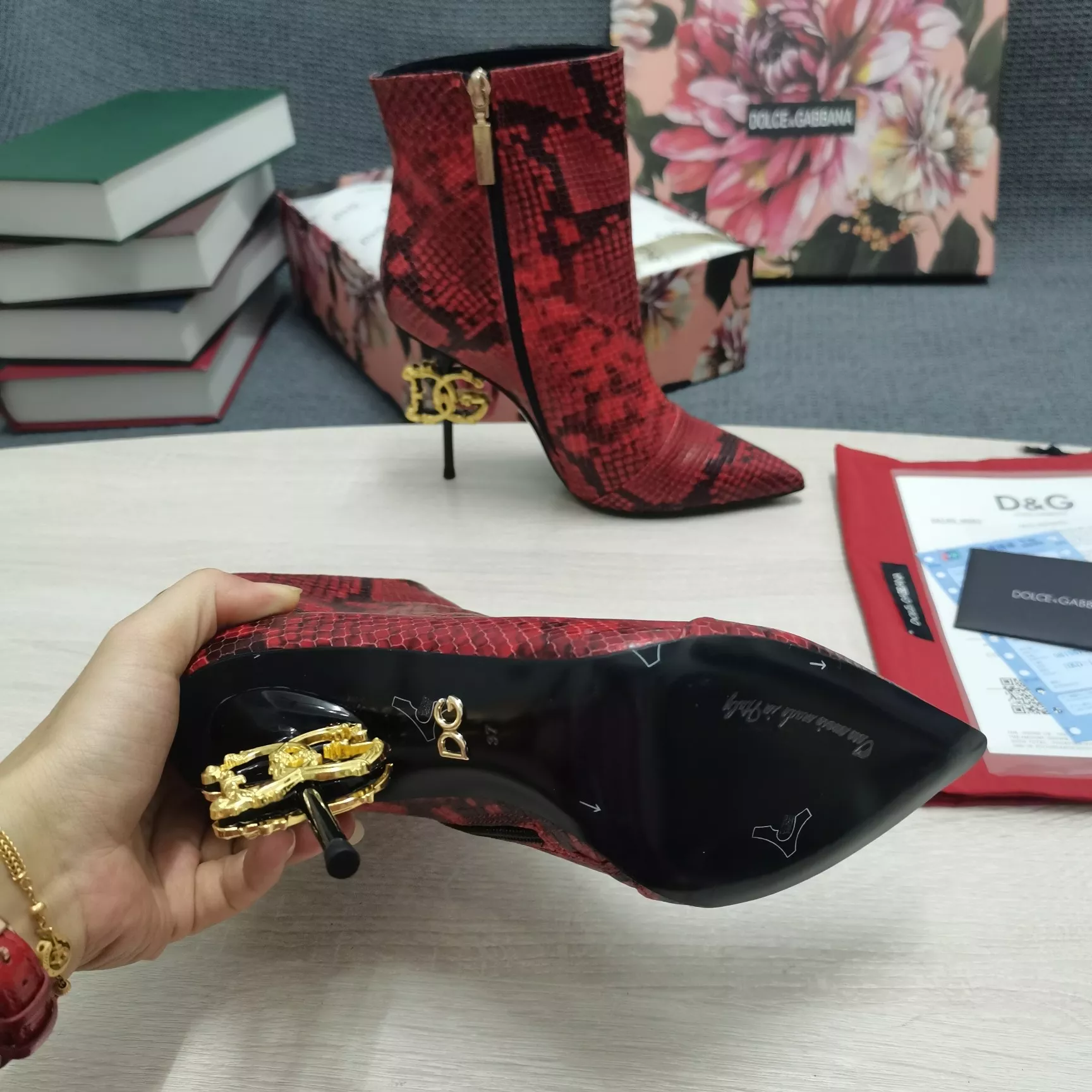 Dolce & Gabbana D&G Boots For Women EasyMatch 7351