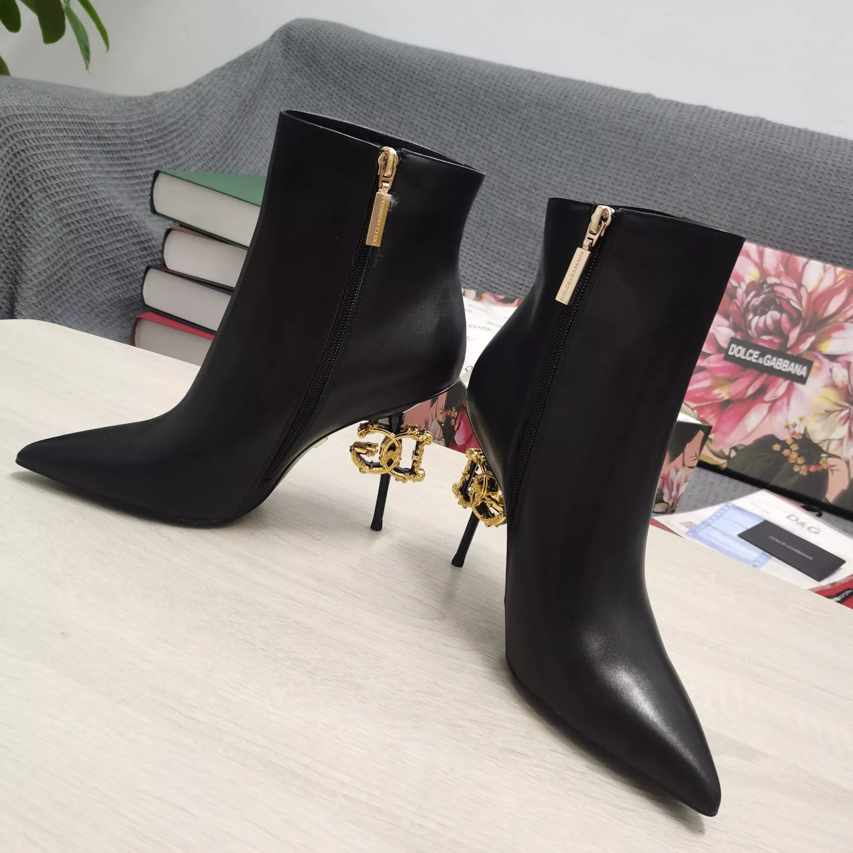 Dolce & Gabbana D&G Boots For Women Fashionable 3324
