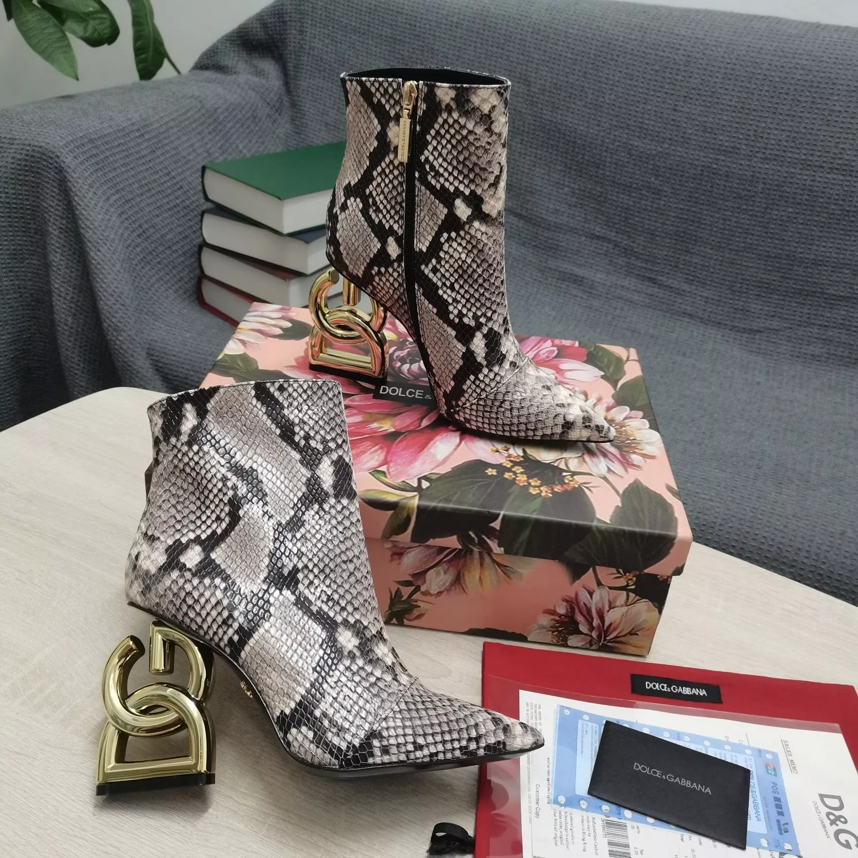Dolce & Gabbana D&G Boots For Women Minimalist 3621