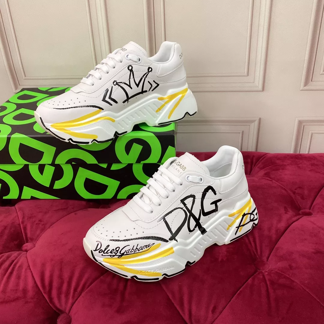 Dolce & Gabbana D&G Casual Shoes For Men Bright 7466