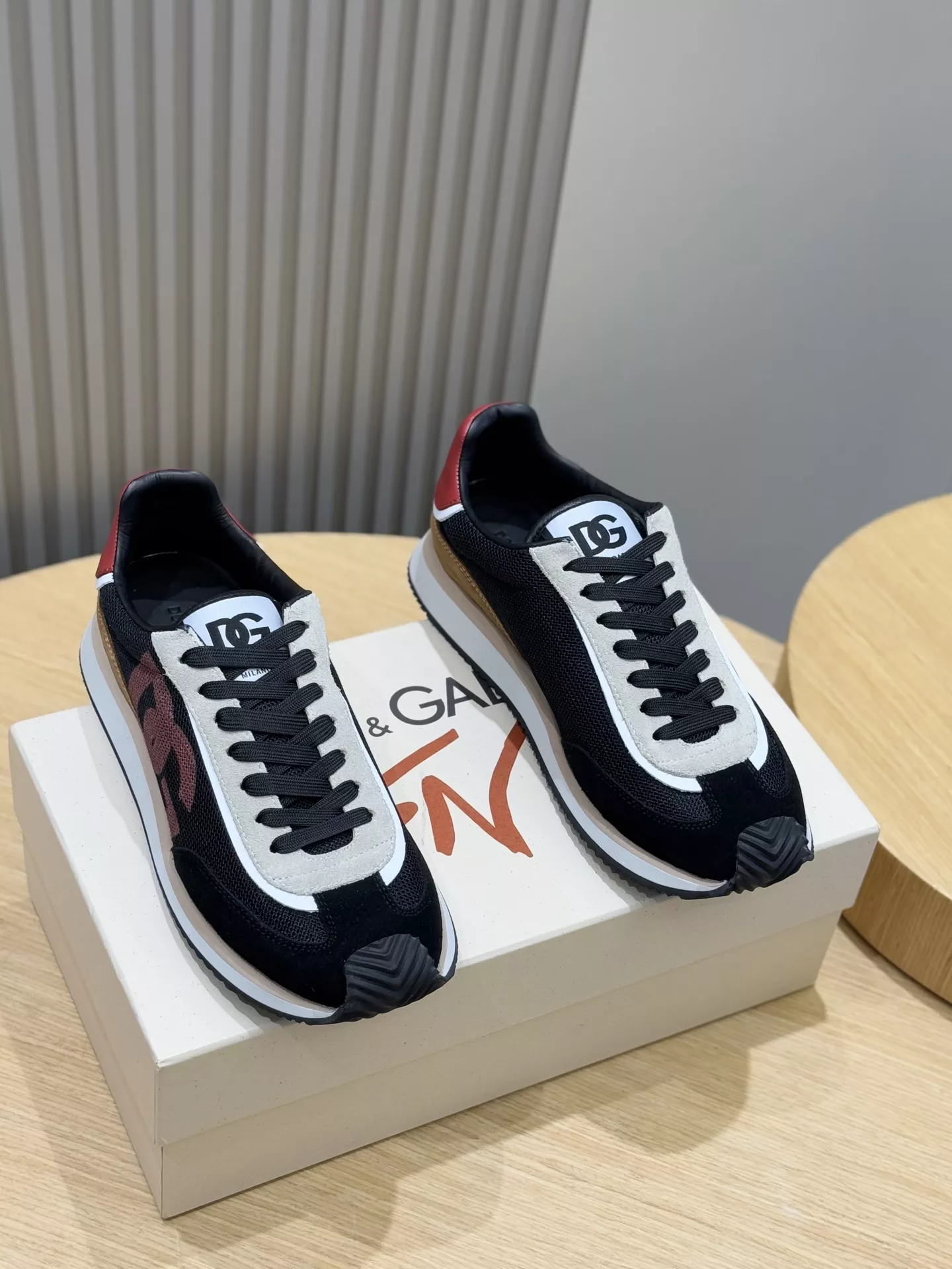 Dolce & Gabbana D&G Casual Shoes For Men EyeCatching 941