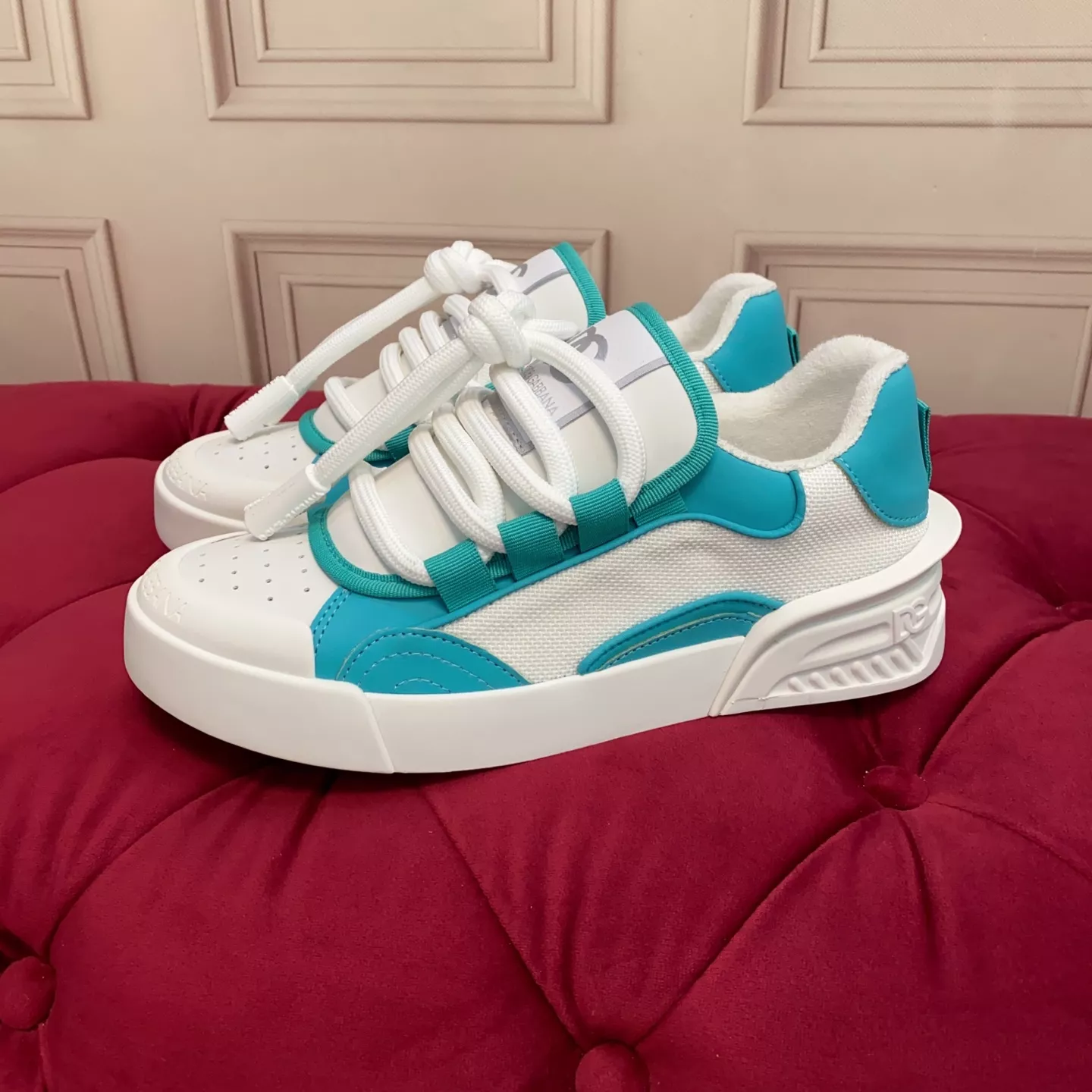 Dolce & Gabbana D&G Casual Shoes For Women AllSeason 5277