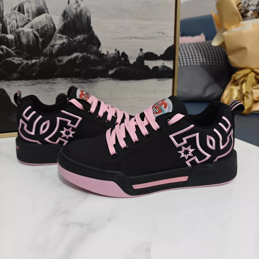 Dolce & Gabbana D&G Casual Shoes For Women Bold 4673