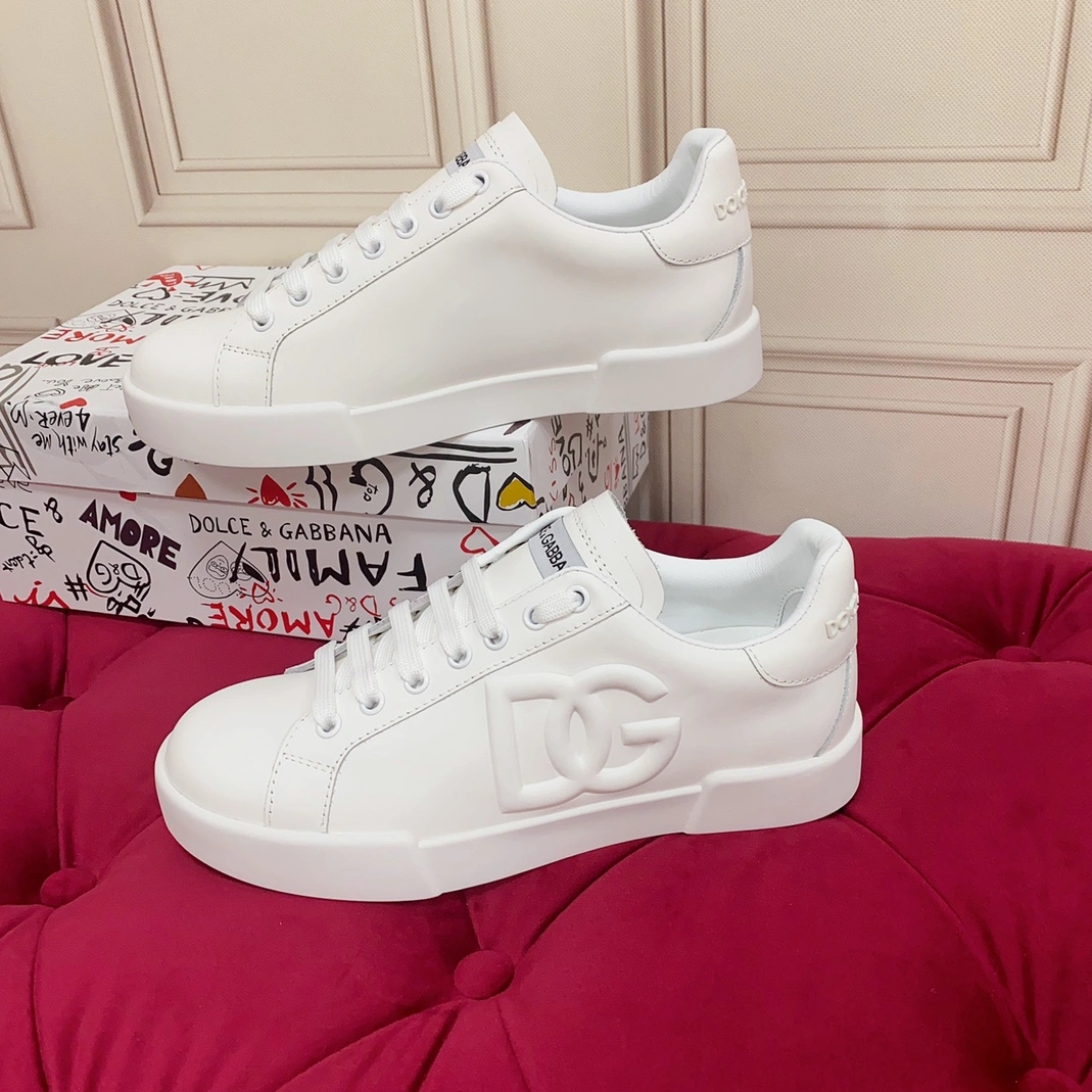 Dolce & Gabbana D&G Casual Shoes For Women EasyMatch 9092