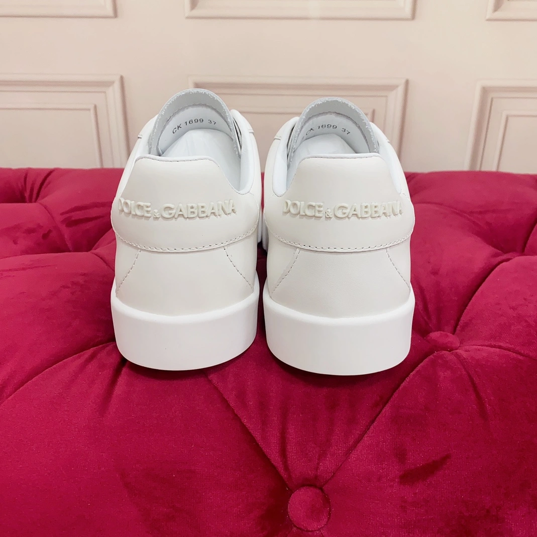 Dolce & Gabbana D&G Casual Shoes For Women EasyMatch 9092