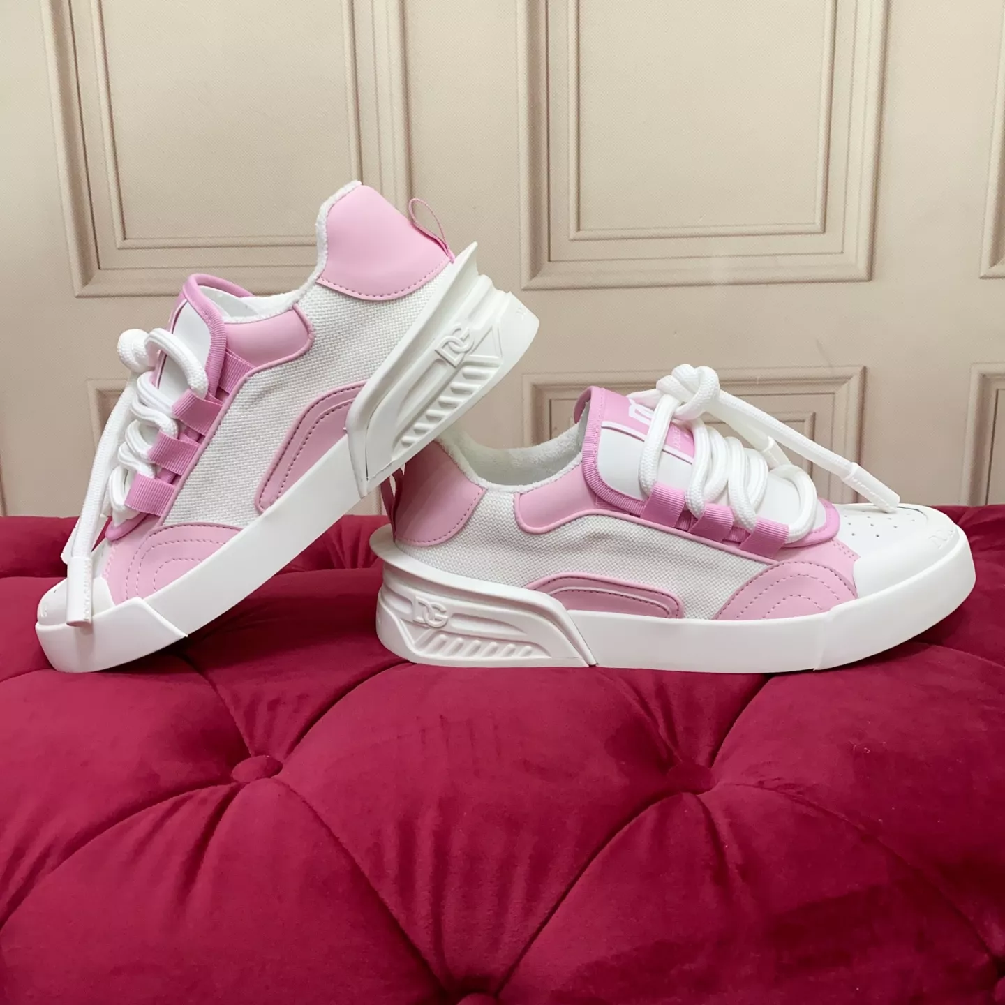 Dolce & Gabbana D&G Casual Shoes For Women Reliable 5345