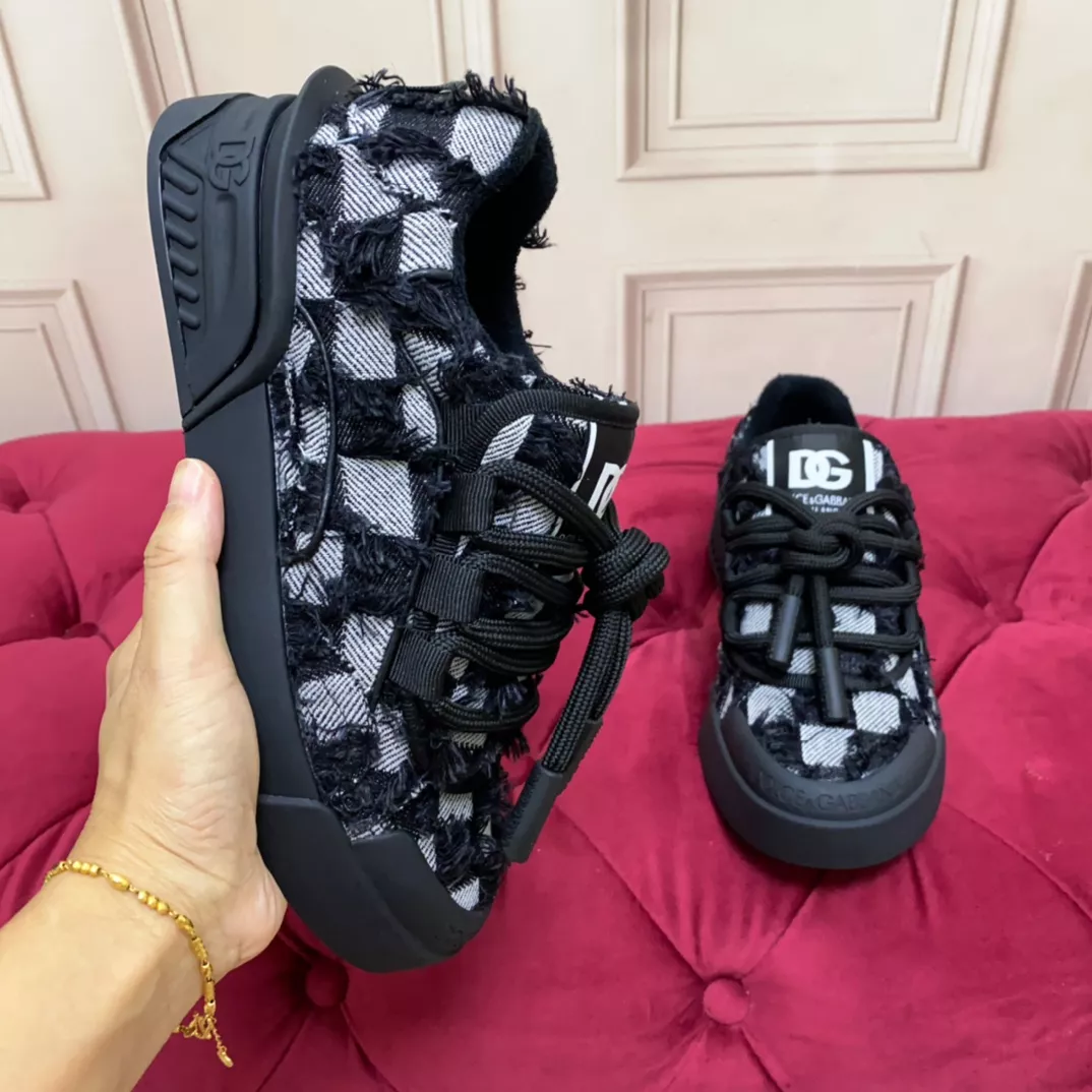 Dolce & Gabbana D&G Casual Shoes For Women Reliable 8860
