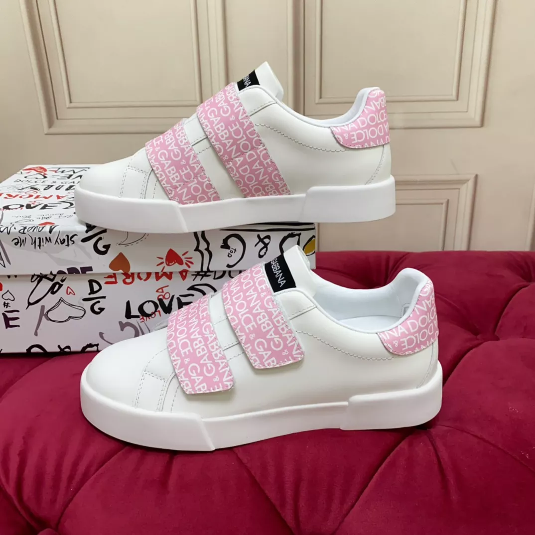 Dolce & Gabbana D&G Casual Shoes For Women Sleek 9498