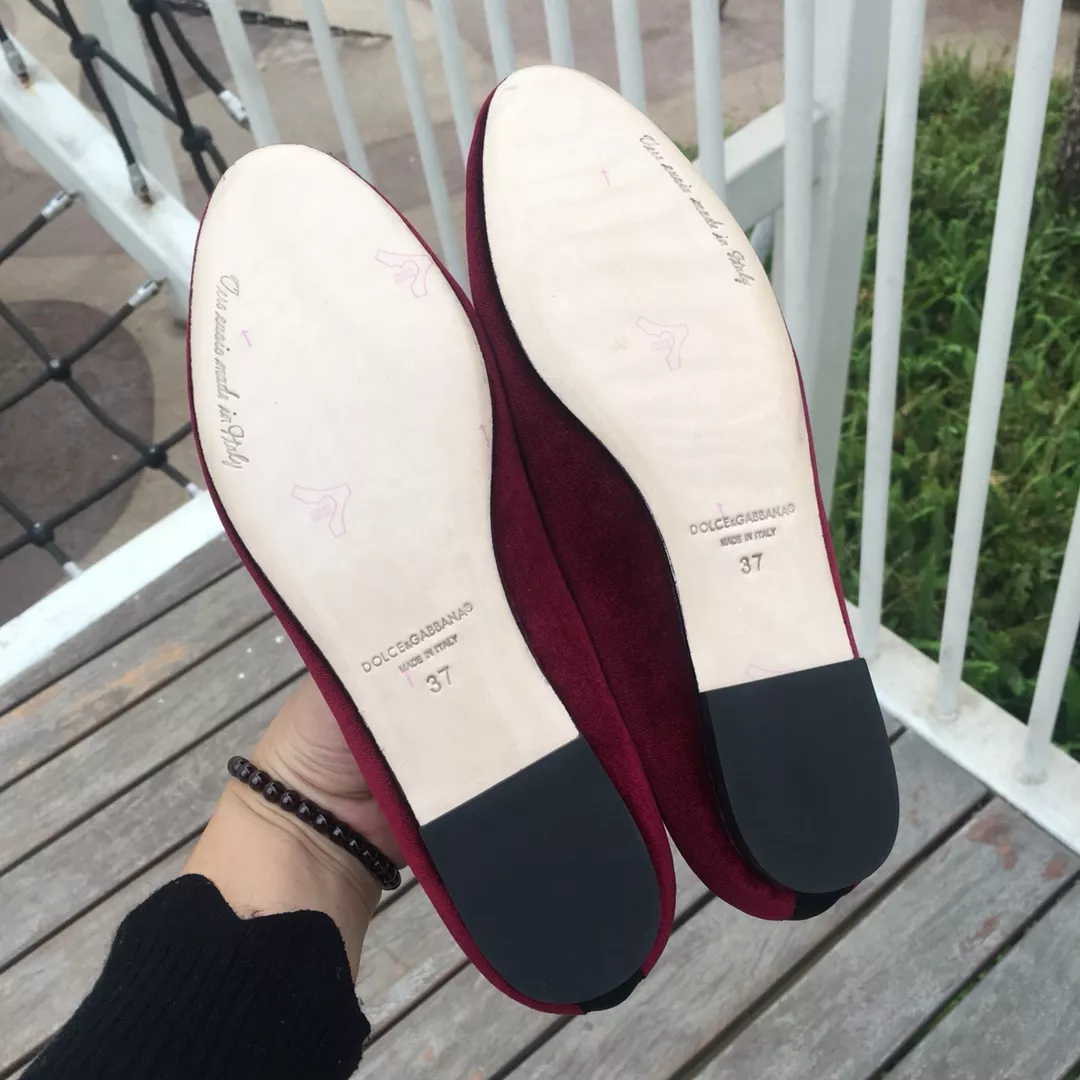 Dolce & Gabbana D&G Flat Shoes For Women Lightweight 8244