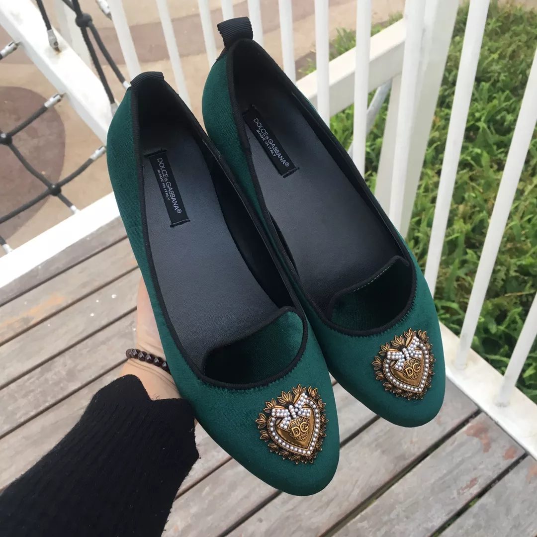 Dolce & Gabbana D&G Flat Shoes For Women Sophisticated 9931