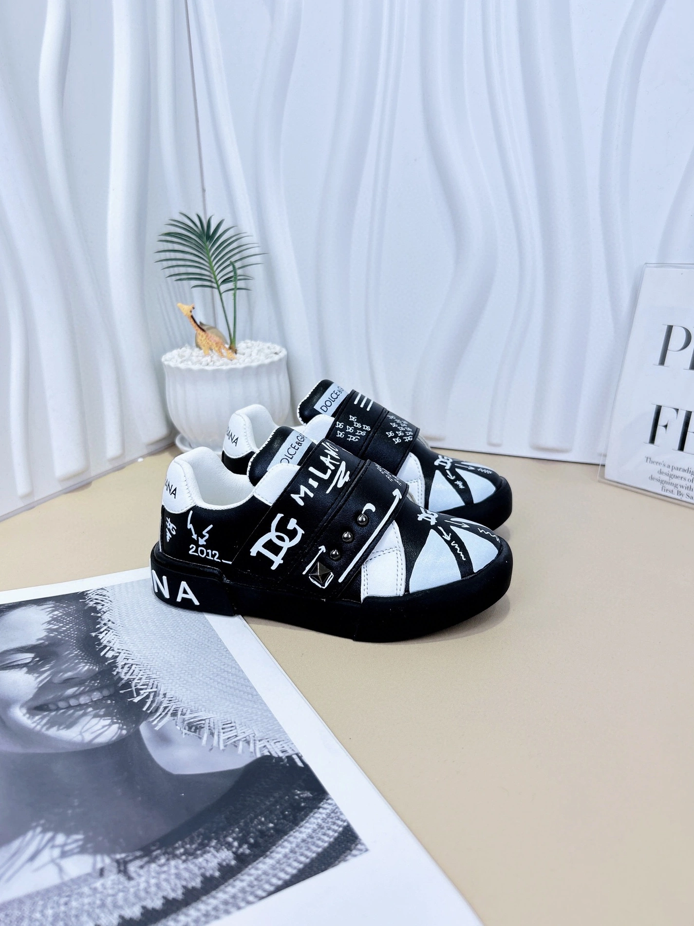 Dolce & Gabbana D&G Kids' Shoes For Kids EyeCatching 6807