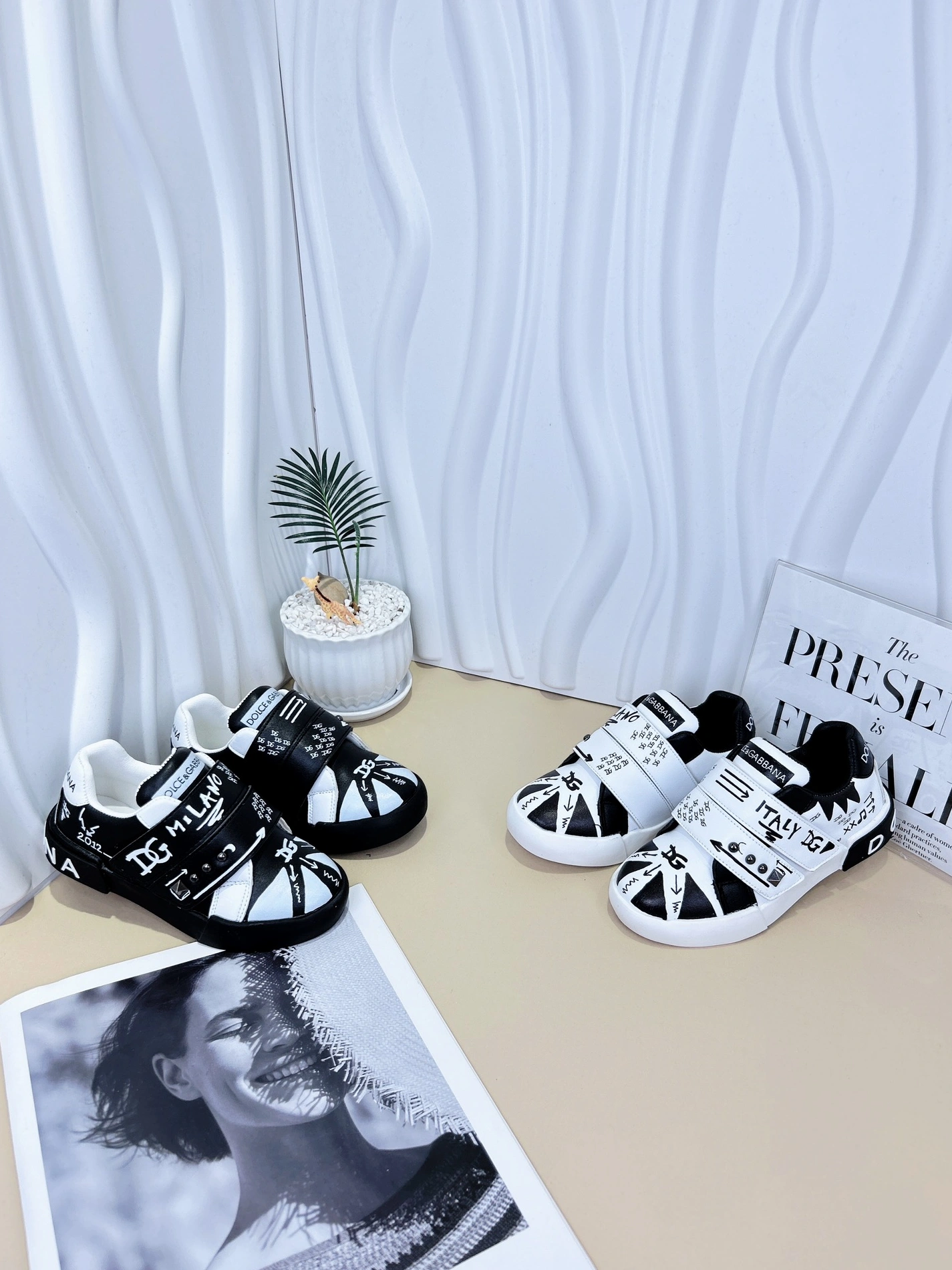 Dolce & Gabbana D&G Kids' Shoes For Kids EyeCatching 6807