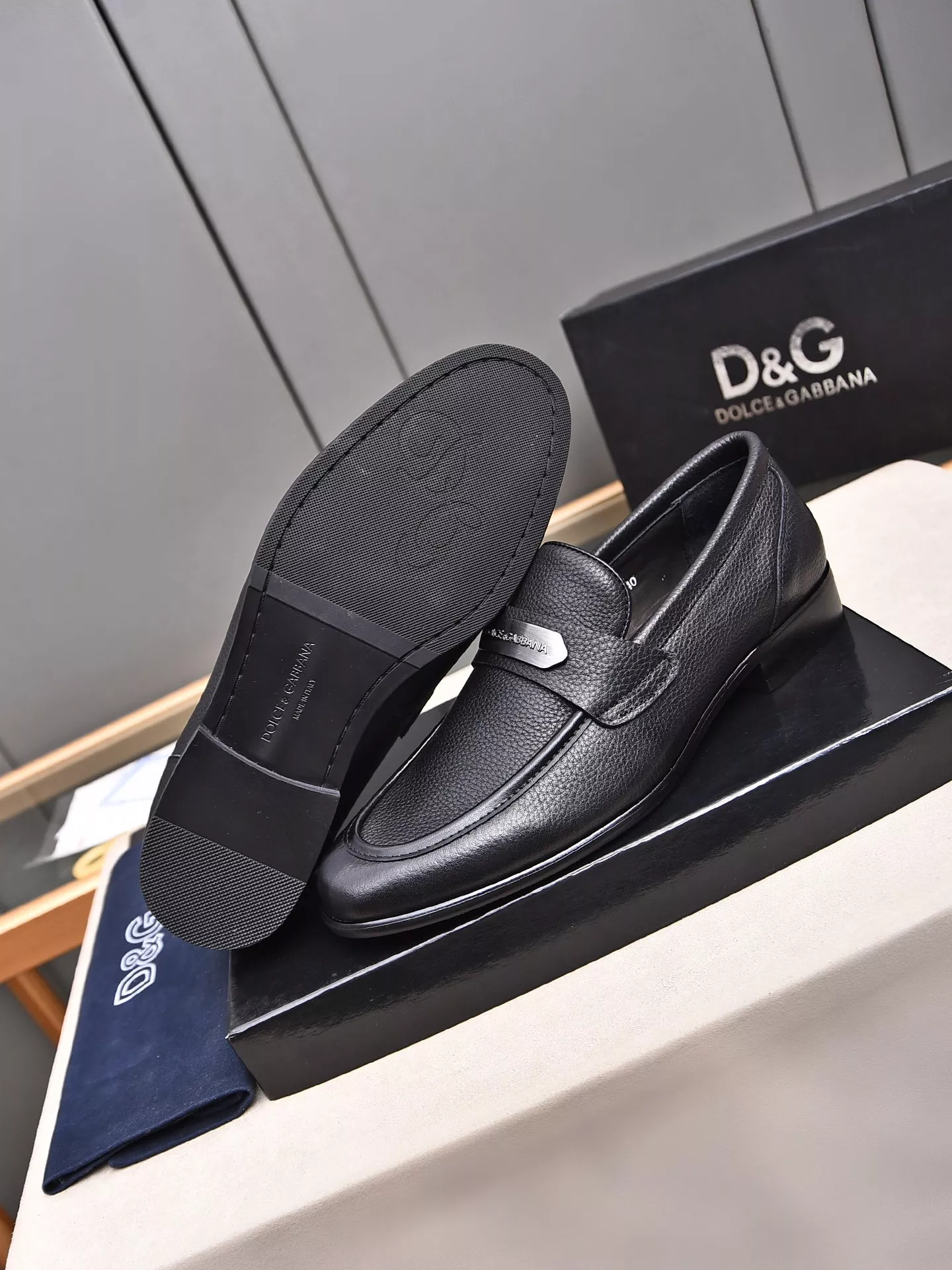 Dolce & Gabbana D&G Leather Shoes For Men Durable 867