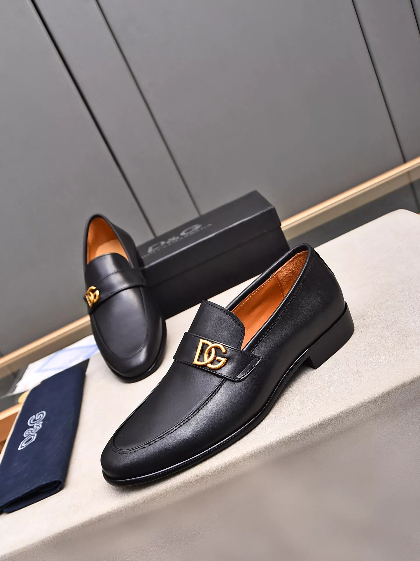 Dolce & Gabbana D&G Leather Shoes For Men TopPick 7025