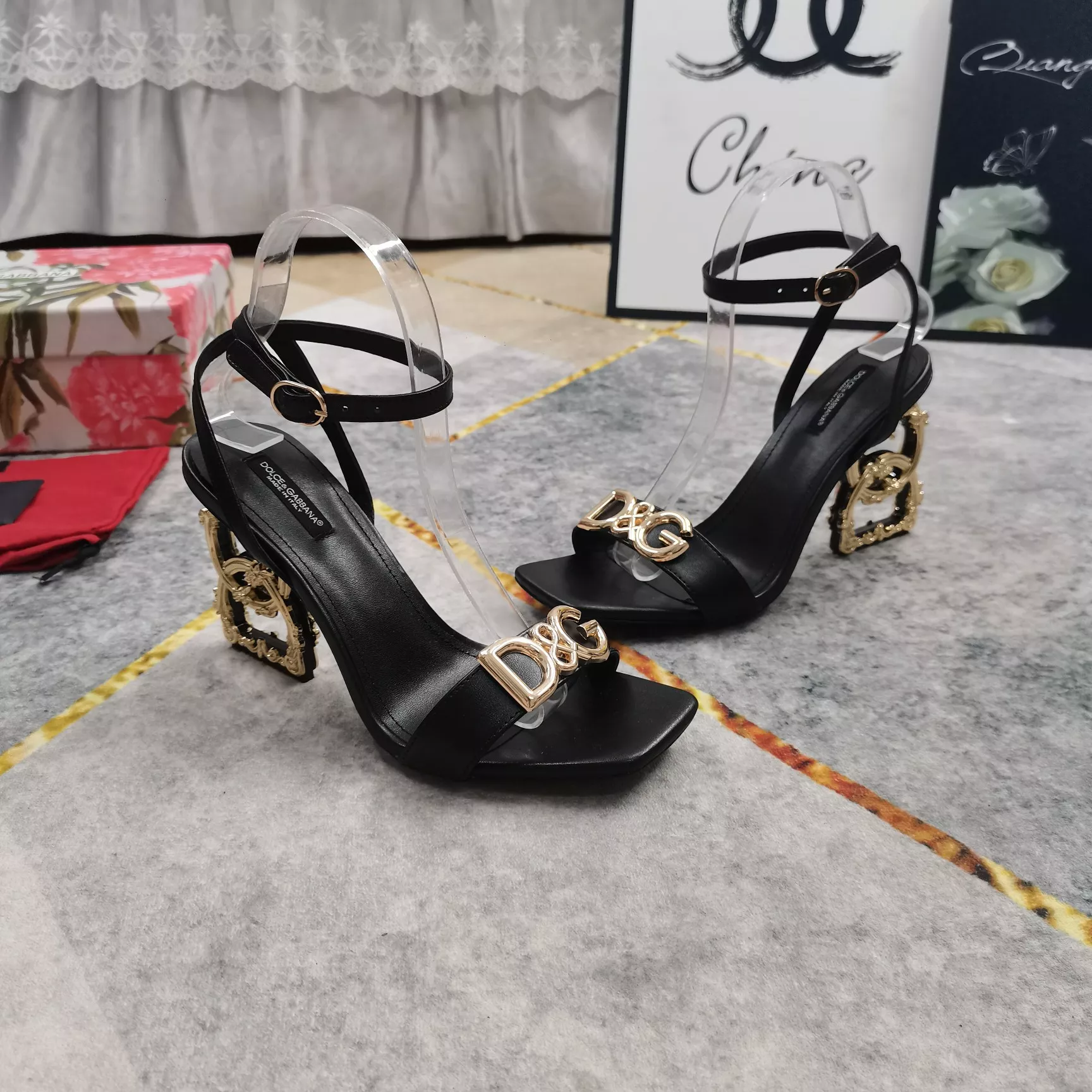 Dolce & Gabbana D&G Sandal For Women EasyMatch 2110