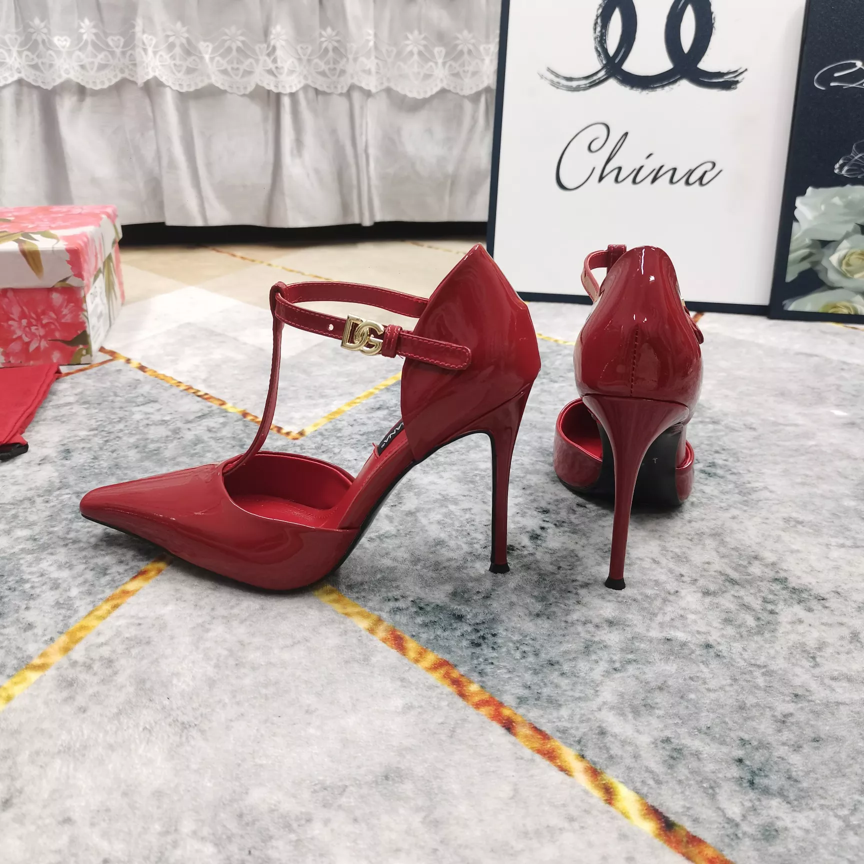 Dolce & Gabbana D&G Sandal For Women Efficient 5896