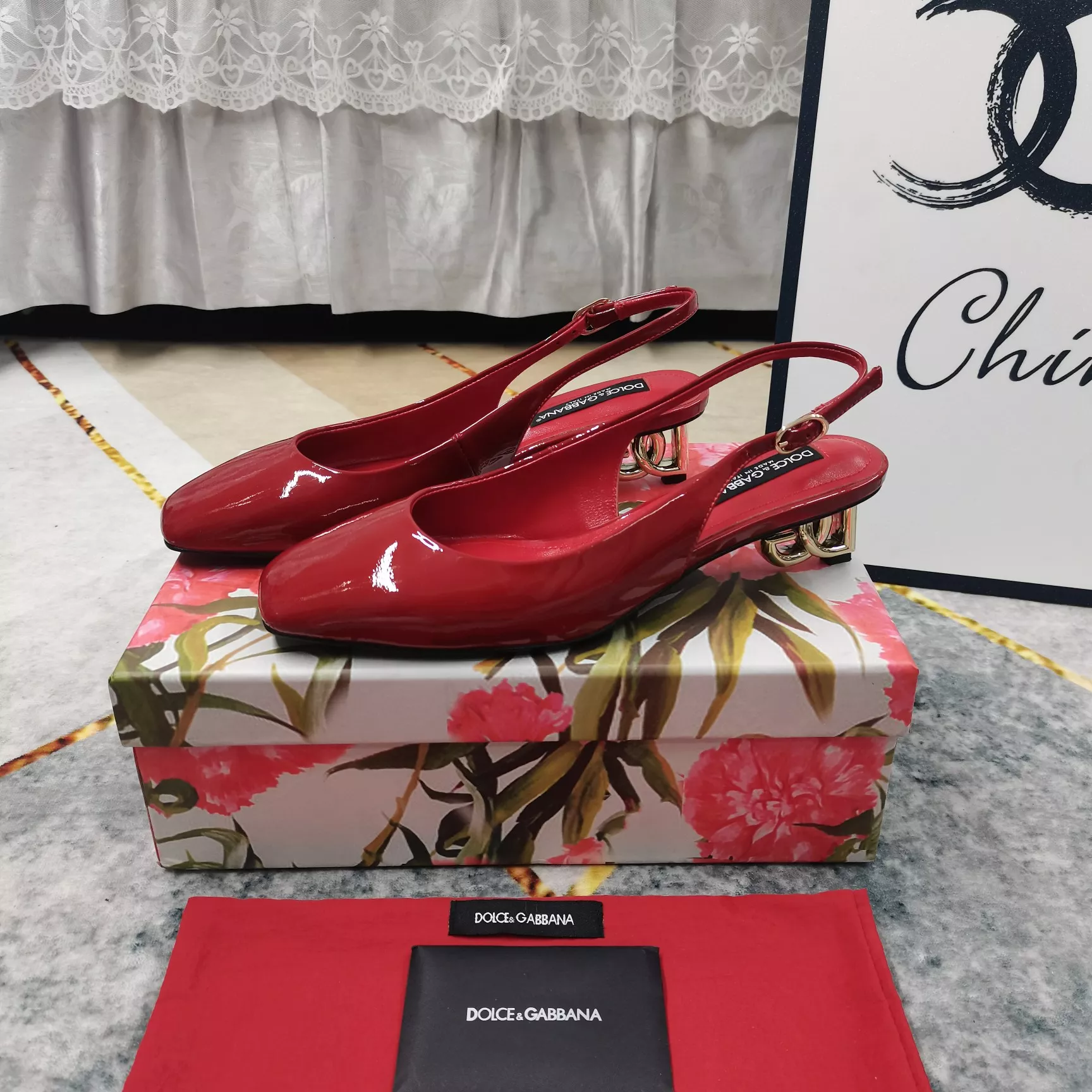 Dolce & Gabbana D&G Sandal For Women Elegant 1103