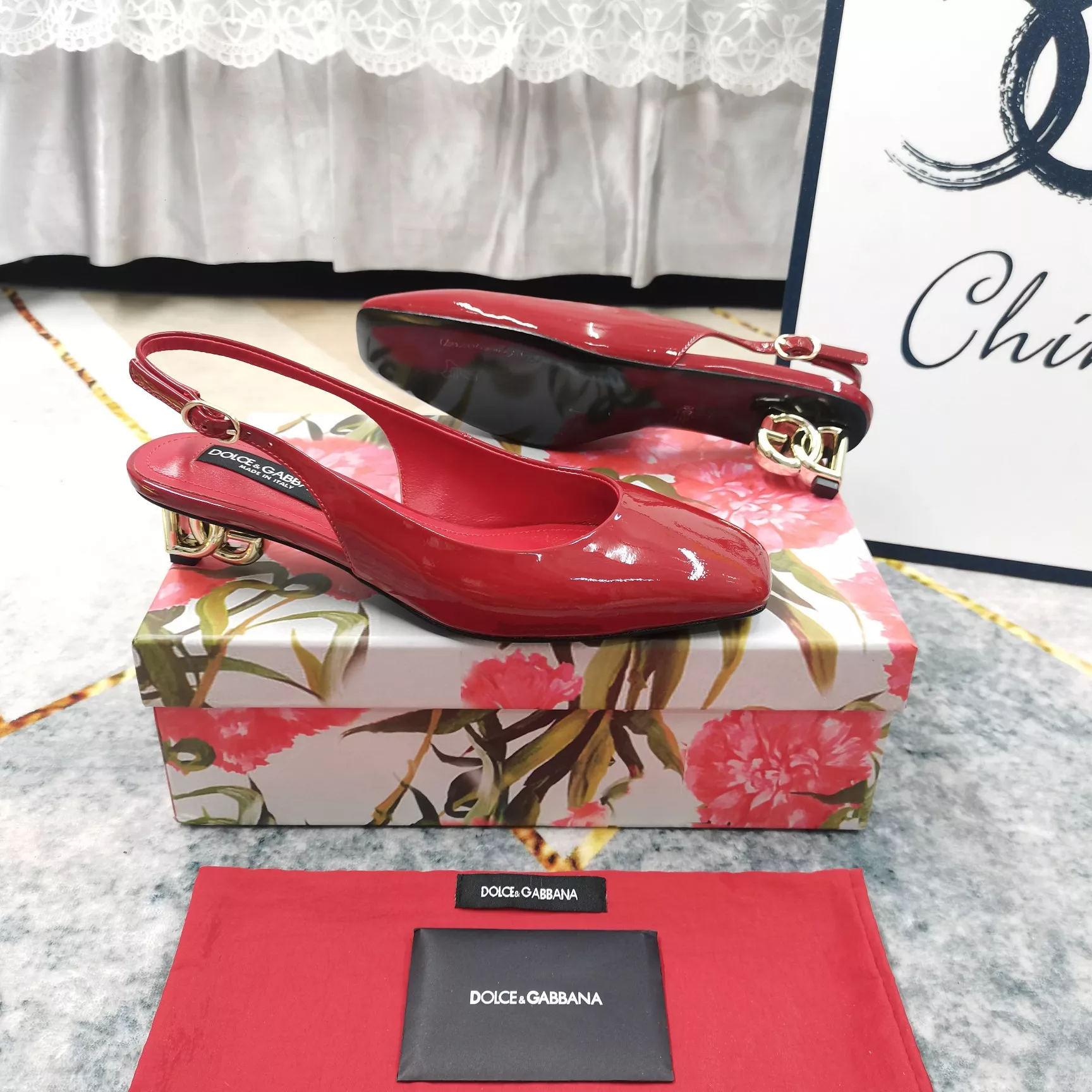 Dolce & Gabbana D&G Sandal For Women Elegant 1103